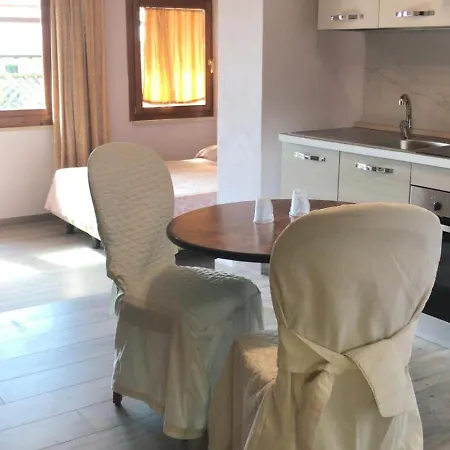 Aparthotel Garda Sol &