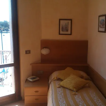 Garda Sol & 3*